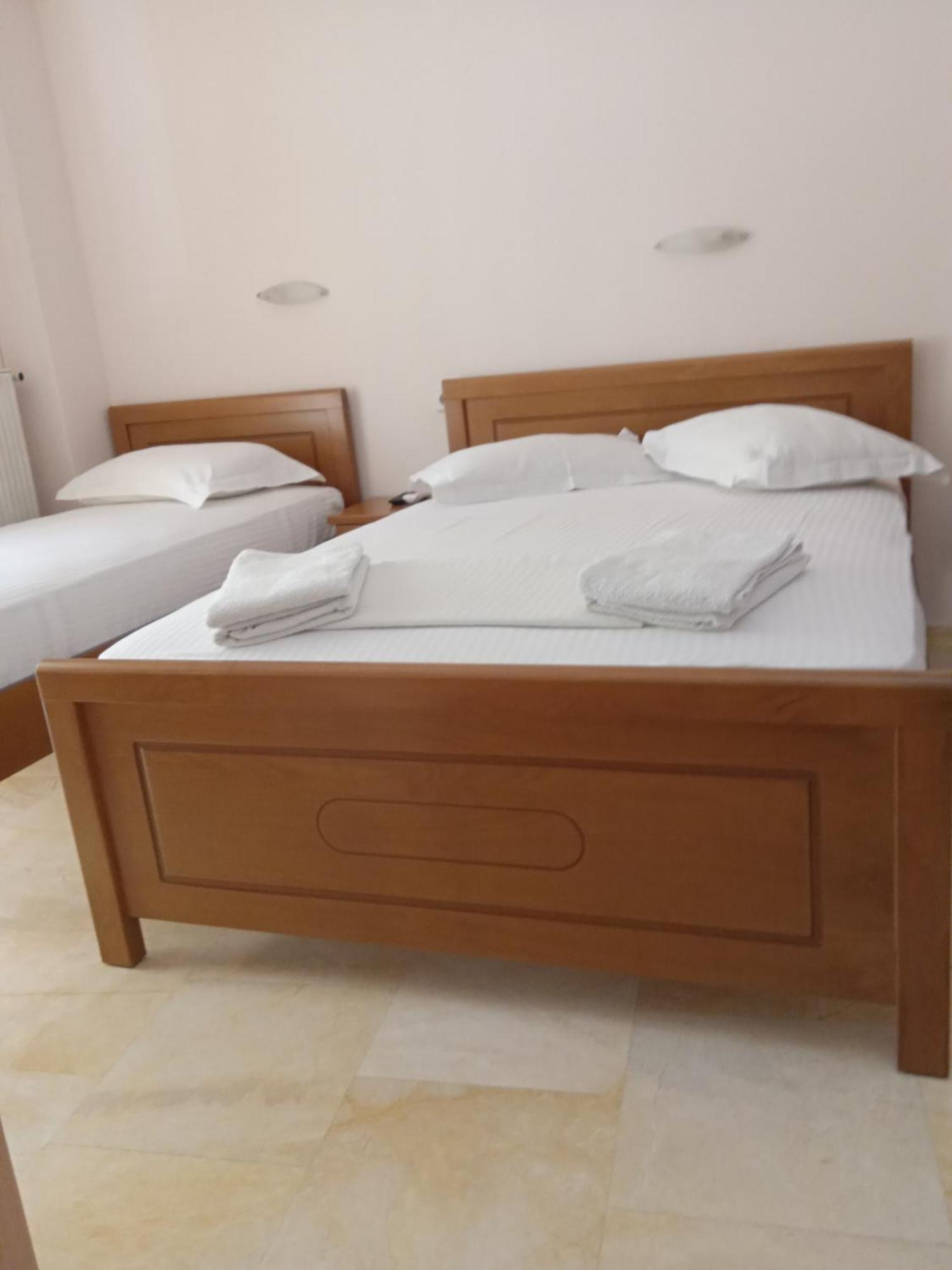 Dimitra Pentaliou Rooms Kamena Vourla Exterior photo