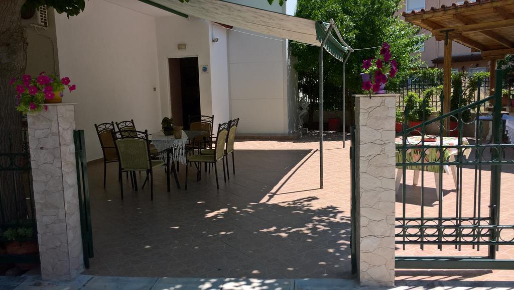 Dimitra Pentaliou Rooms Kamena Vourla Exterior photo
