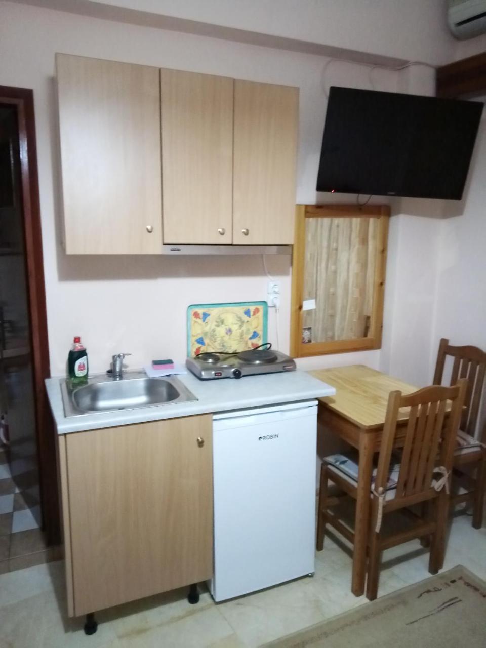 Dimitra Pentaliou Rooms Kamena Vourla Exterior photo